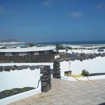 Sleeps 6 Wifi Ferienhaus Famara